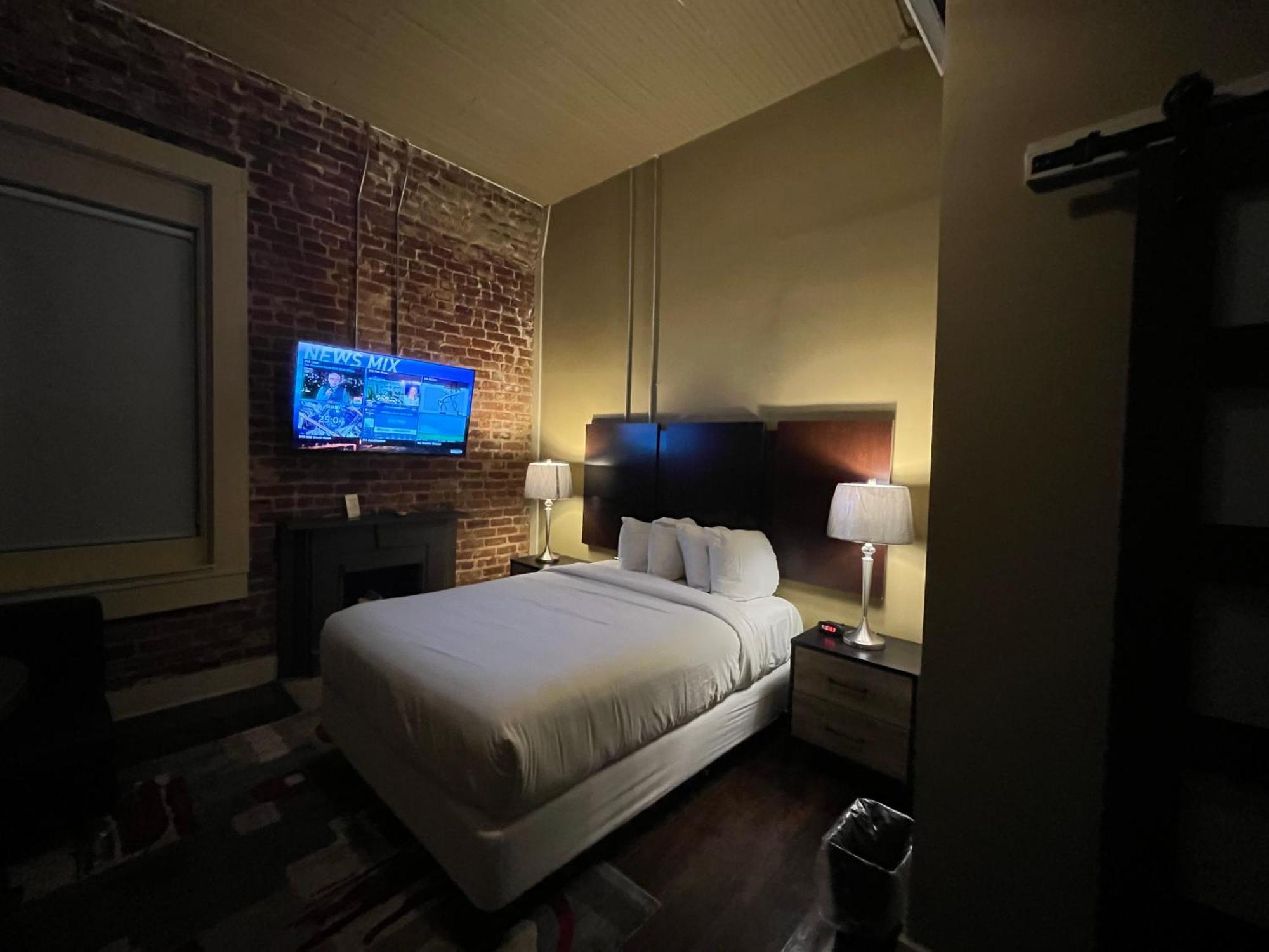 The Skylight Hotel Greenville Extérieur photo
